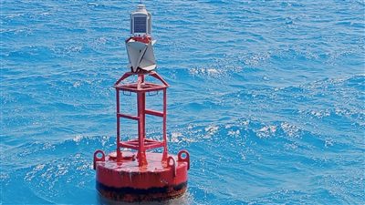 بدء تشغيل المساعدات الملاحية بميناء سفاجا والمحطة متعددة الأغراض| صور