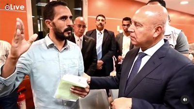 بعد توجيه نائب رئيس الوزراء بإنهاء أزمته| صاحب رخصة مصنع العسل الأسود: مهنة أجدادي منذ المماليك.. وطموحنا التصدير