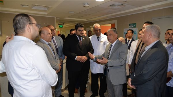 جانب من جولة المحافظ