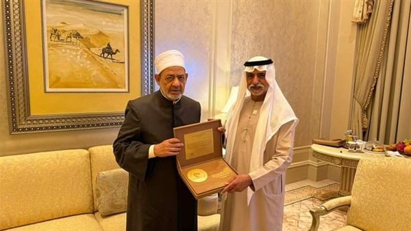 شيخ الأزهر يستقبل