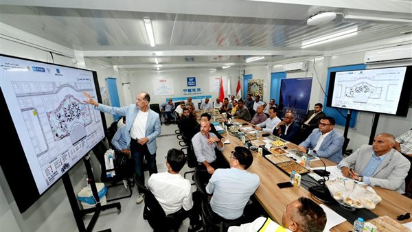 أثناء اللقاء