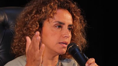 علا رشدي: تأثرت بمشاهدتي للأفلام منذ الطفولة.. ولدينا مشكلة للمفاهيم المجتمعية التي نشأنا عليه