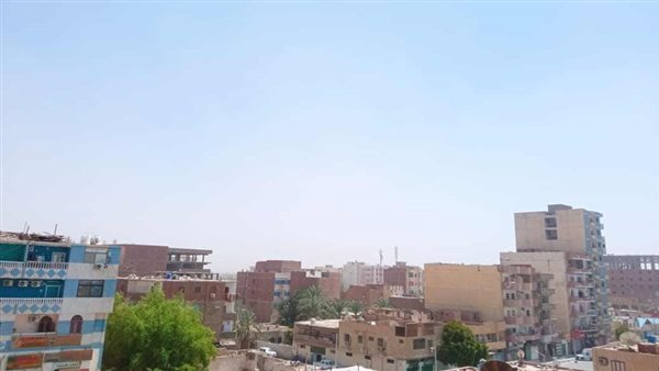 طقس غير مستقر يضرب