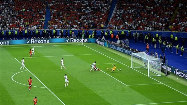 مباراة إسبانيا وإنجلترا