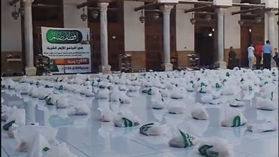 6000 وجبة.. الجامع الأزهر يحتفي بذكرى عاشوراء بتنظيم إفطار جماعي للطلاب الوافدين لليوم الثاني