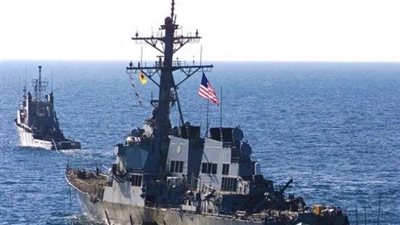 إقالة قائد حاملة الطائرات الأمريكية ترومان بعد اصطدامها بسفينة تجارية في البحر المتوسط