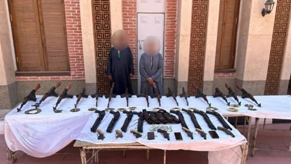 المتهمين والمضبوطات