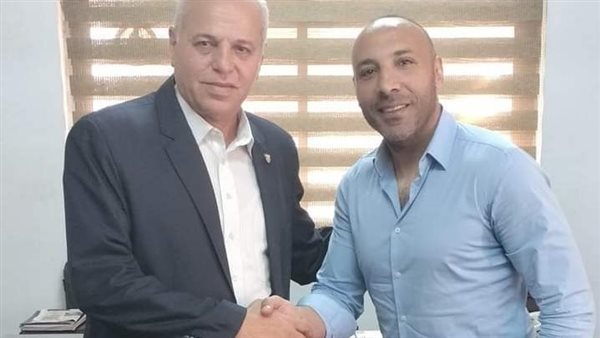 أيمن عبد العزيز 