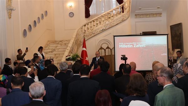 السفير التركي خلال