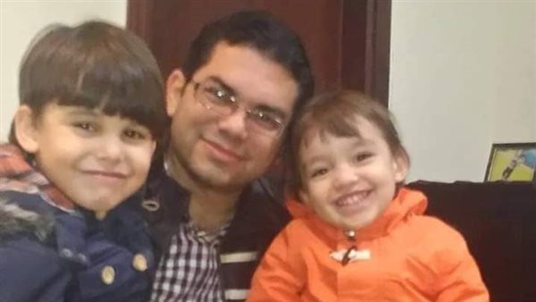 الأب واثنين من أطفاله