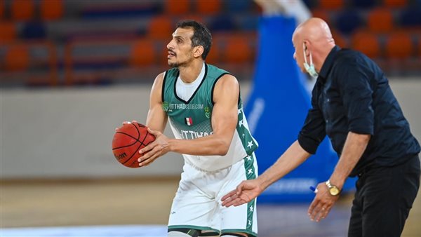 سمعة لاعب سلة الاتحاد