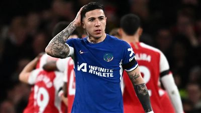 هتافات عنصرية ثم اعتذار وعقوبة.. القصة الكاملة لأزمة الأرجنتيني فيرنانديز ولاعبي فرنسا