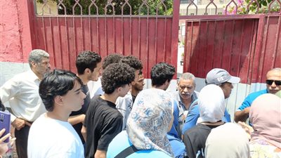 أول تعليق من التعليم بشأن تعدي ملاحظ على طالبة بالضرب المبرح داخل اللجنة واحتجازها