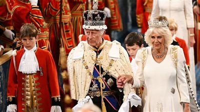 الملك تشارلز من افتتاح البرلمان البريطاني: سنعمل على تحقيق السلام في الشرق الأوسط وحل الدولتين