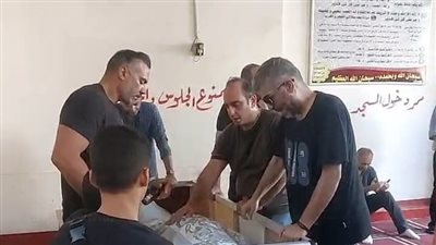 انهيار الفنان أحمد فريد خلال أداء صلاة الجنازة على السيناريست شريف بدر الدين مؤلف مسلسل تامر وشوقية| بث مباشر
