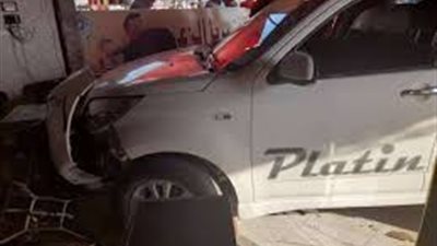 مصرع شخص وإصابة آخرين في اقتحام سيارة لمقهى فى باريس