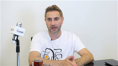 جلال الزكي عن تعاونه مع أحمد العوضي في حق عرب: قدم الحارة المصرية بشكل شيك