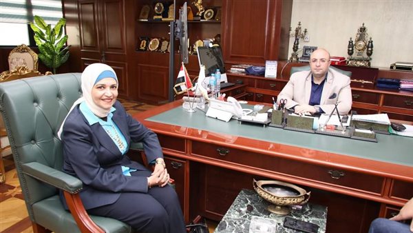 محافظ بني سويف ووكيلة