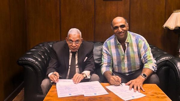 الكاتب وائل السمري