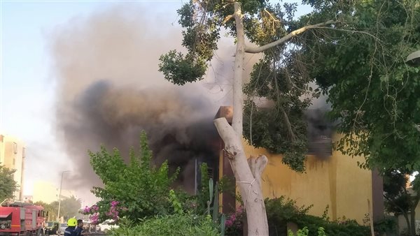 جانب من الحريق