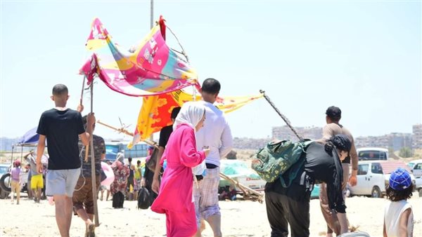 حملة لإزالة خيام