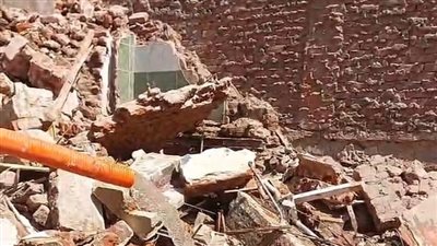 انهيار منزل من 3 طوابق بطنطا.. والدفع بمعدات ثقيلة لرفع الأنقاض | بث مباشر