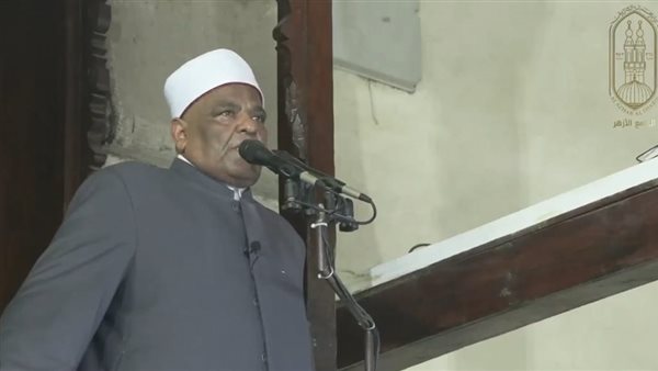 الدكتور عباس شومان