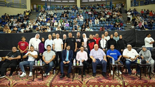 وزير الرياضة يتفقد