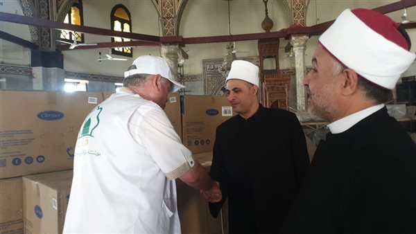 وزير الأوقاف يكلف