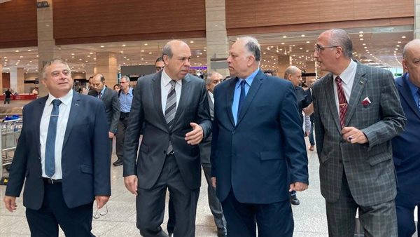 وزير الطيران المدني