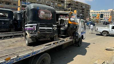 جهاز 6 أكتوبر يتحفظ على 22 توك توك لمخالفة قرار منع السير بالمدينة