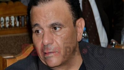 محمد فؤاد يطمئن جمهوره بعد إصابته بالعصب السابع