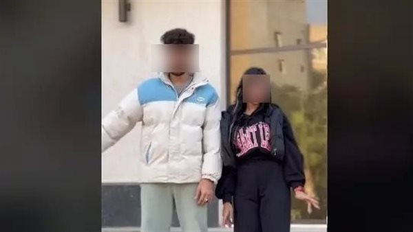 البلوجر وشخص آخر