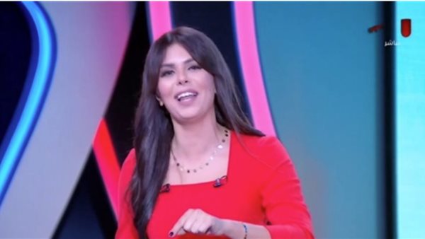 مذيعة الأهلي