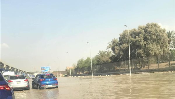 كسر خط المياه بشارع