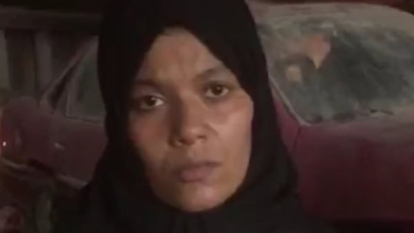 والدة صغيرة شبرا