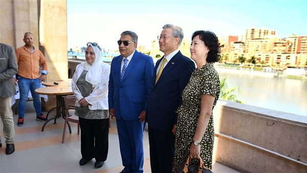 محافظ الدقهلية يستقبل