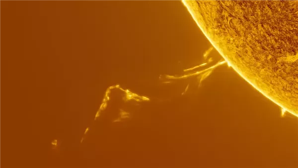  البلازما الشمسية