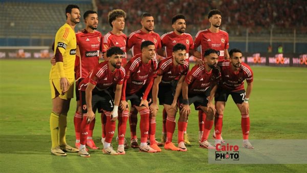 لاعبو الأهلي