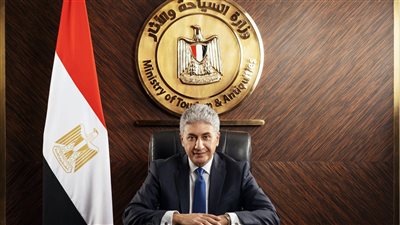 وزير السياحة يجتمع مع رئيس TUI العالمية لدفع الحركة الوافدة لمصر