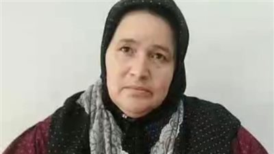 مرات ابنها ضربتها.. الحاجة حنان بعد فيديو السحل بالشرقية: استغلت إن ابني مغترب وضربتني وقطعت شعري | بث مباشر