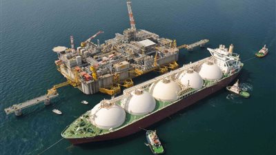 الحكومة: الموافقة على التعاقد مع عدة شركات لتوريد شحنات الغاز المسال لتوفير احتياجات البلاد 