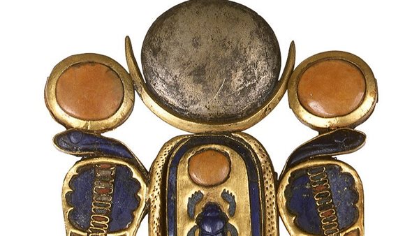 مشبك لـ توت عنخ آمون