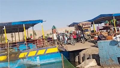 بعد توقفها وتكدس السيارات.. عودة حركة العبارات النهرية بسوهاج| بث مباشر