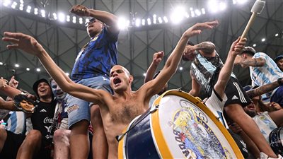 بالتأكيد هي مسرحية.. رد فعل الجماهير الأرجنتينية على إلغاء الهدف المثير للجدل