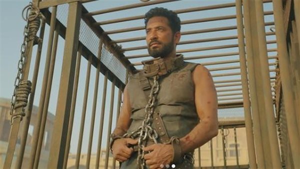 الفنان عمرو سعد