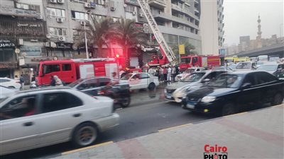 بينهم جنسيات عربية.. إصابة 8 أشخاص باختناق في حريق شقة سكنية بميدان سفنكس | بث مباشر
