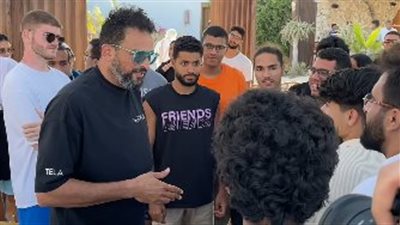 أيمن عباس في رحلة تدريبية لفريق Intro Heroes بقلب رأس الحكمة