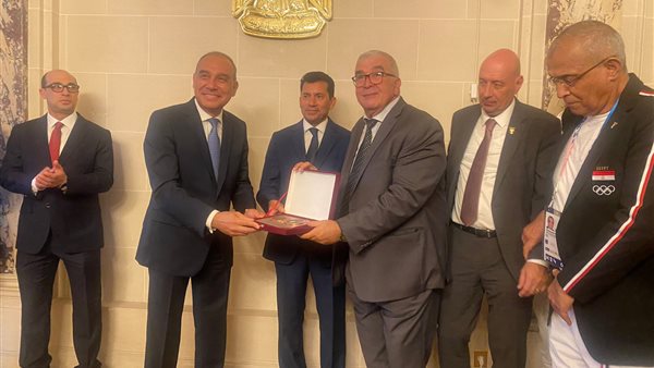 وزير الرياضة 