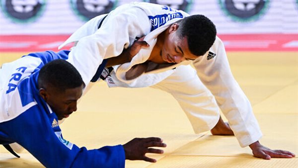 اللاعب الجزائري في